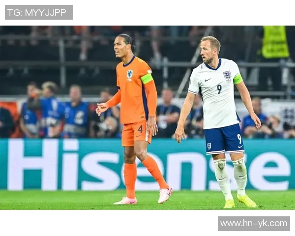 荷兰队1-0战胜英格兰队，梅尔温特进球成全场焦点